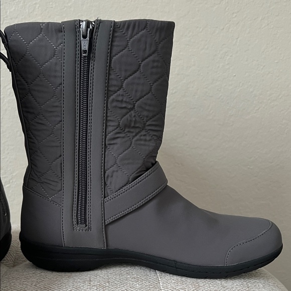 NWOT Merrell Encore Kassie Gray Quilted Winter Mid Calf Boots in Size 8.5 - Picture 6 of 8
